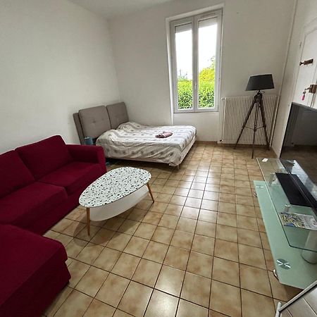 Chambre Montceau-les-Mines Exteriér fotografie