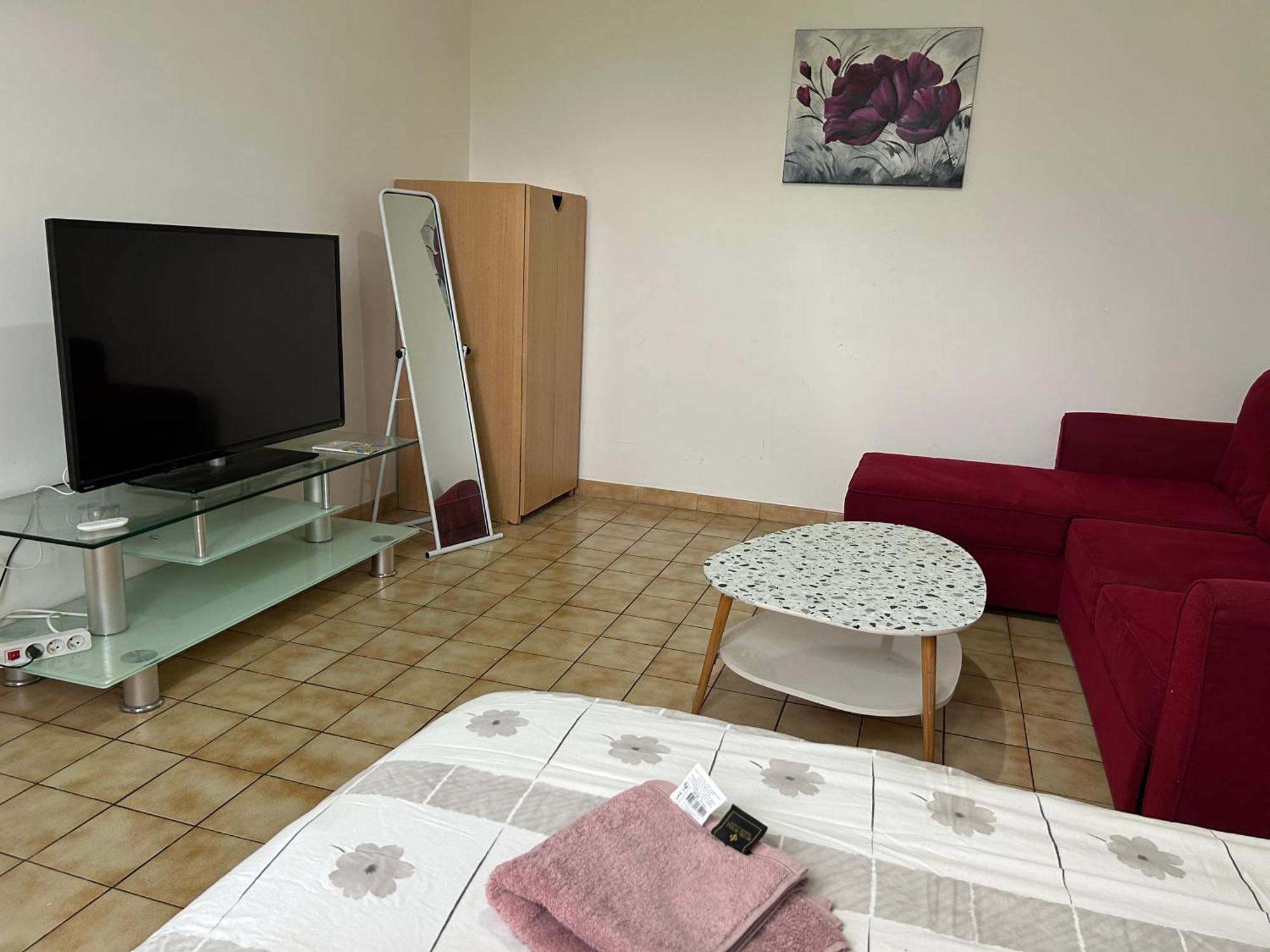 Chambre Montceau-les-Mines Exteriér fotografie